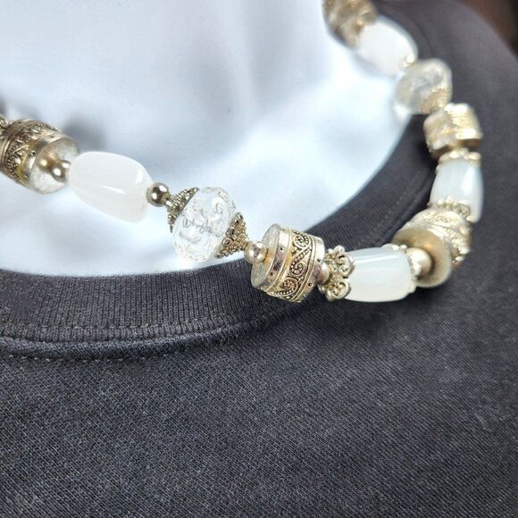 Chunky Bead Necklace Clear White Silver Tone Bali Style Metal Short 16 in. Retro - Picture 3 of 6